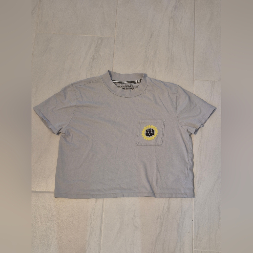 Gray Womens Cropped T-Shirt with Sunflower Pocket Design